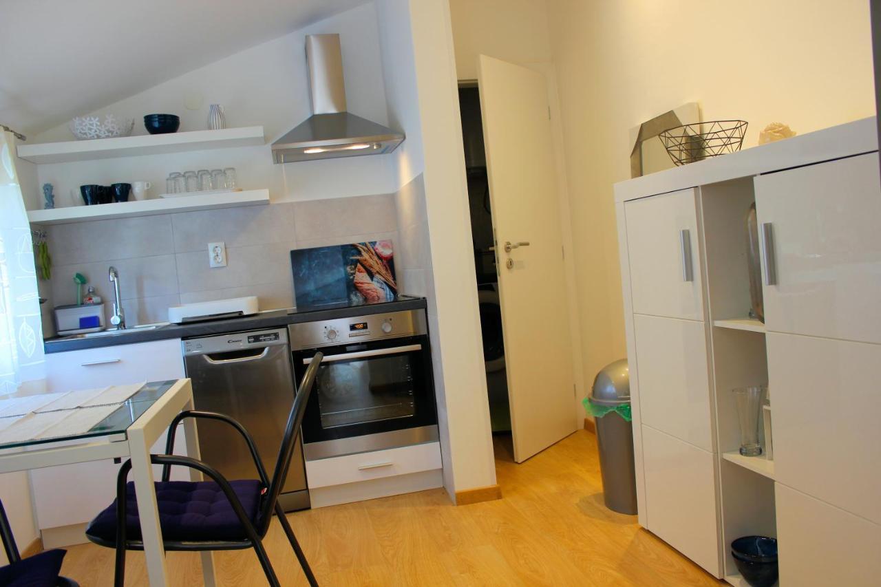 Apartment Studio Olga Novi Vinodolski Eksteriør billede