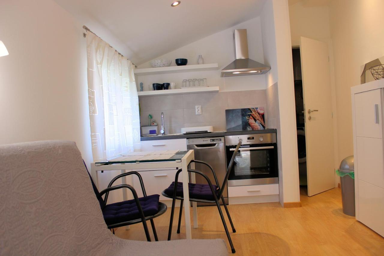 Apartment Studio Olga Novi Vinodolski Eksteriør billede